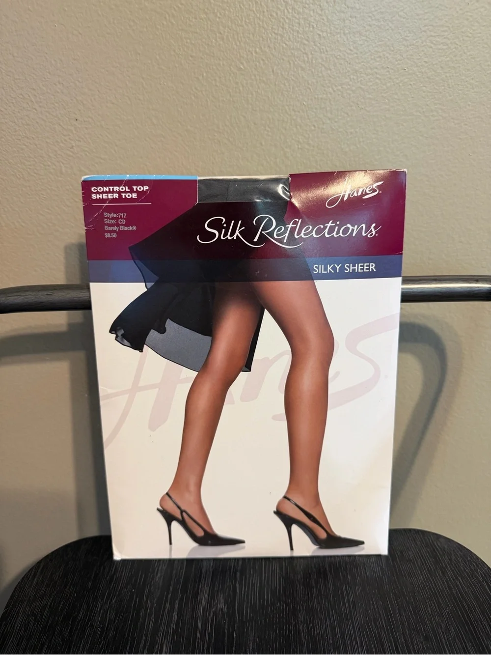 Hanes Silk Reflections Silky Sheer Control Top Pantyhose - Black